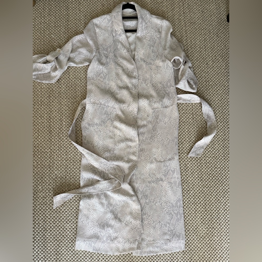 Babaton Light Gray Snake-Print Trench Coat